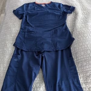 Dickies Medium Tall scrubs